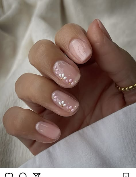 Biab Nail Art Flowers, Bridesmaid Pink Nails, Cute Nails Acrylic 2024 Simple, Biab Nails Inspiration Short, Simple Biab Nails, Pink Biab Nails, Biab Nails Inspiration, Short Biab Nails, Biab Designs