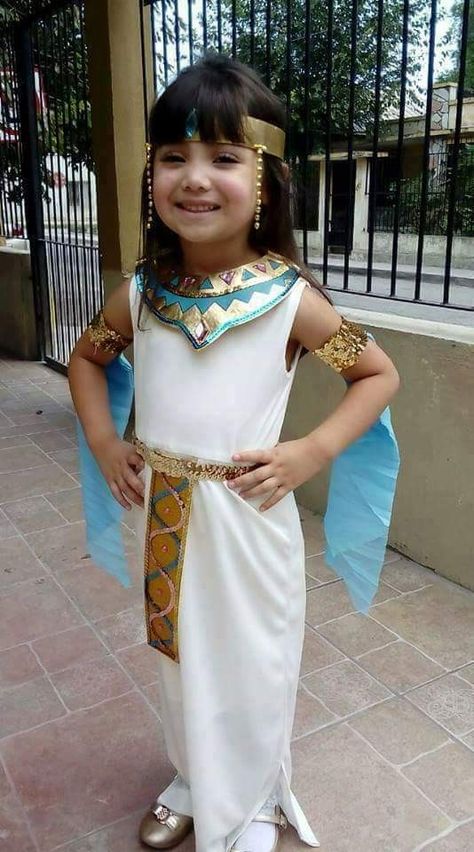 Disfraz de Cleopatra niña Egypt Costume Kids, Egyptian Diy Costume, Cleopatra Outfit, Egyptian Outfit, Egypt Costume, Egyptian Dress, Carnaval Costume, Egyptian Fashion, Flamenco Dress