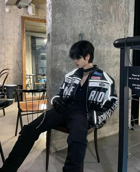 Male Club Outfits, Male Outfits Aesthetic, Aesthetic Male Outfits, Korean Street Fashion Men, Masc Outfits, Biker Aesthetic, Trendy Boy Outfits, Biker Outfit, Men Stylish Dress