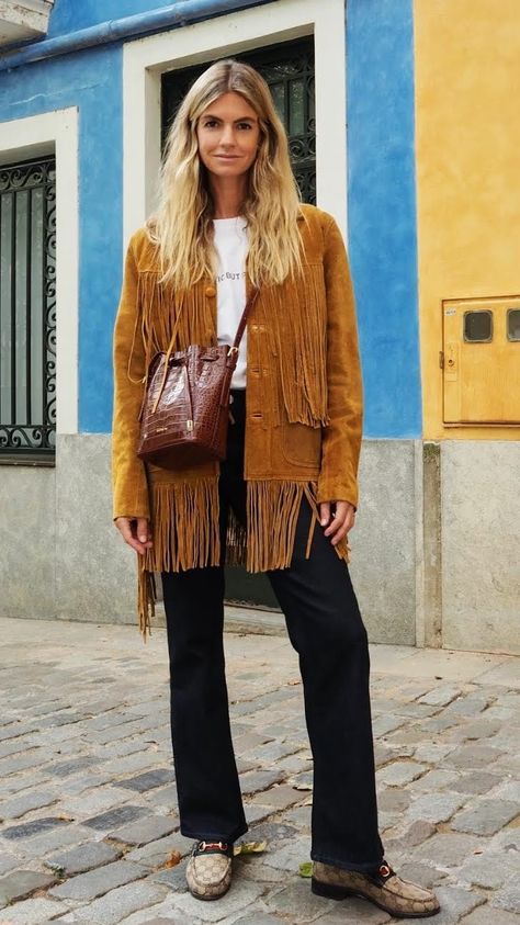 Fringe Jacket Outfit, Vintage Fringe Jacket, Second Hand Fashion, Boho Beautiful, Fall Pants, Suede Fringe Jacket, Jacket Outfit, Fringe Jacket, Autumn Street Style