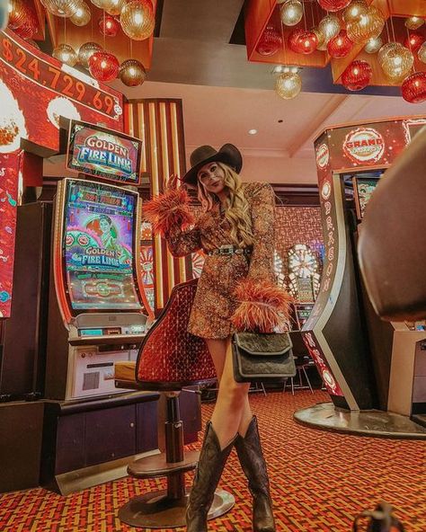 Shaley Ham | Western Fashion on Instagram: "She is the moment✨ Round 9 last night 🤠🐎 #nfrfashion Dress linked on my LTK Hat: @warbonnet_hats Boots: @lane.official (code SHALEY15) Purse: @saudara.thelabel (code SHALEY60)" Nfr Vegas Outfits, Nfr Fashion 2024, Rhinestone Cowboy Boots Outfit, Nfr Photoshoot, Vintage Vegas Aesthetic, Vegas Nfr Outfit Ideas, Shaley Ham, Vintage Cowgirl Aesthetic, Western Christmas Outfits