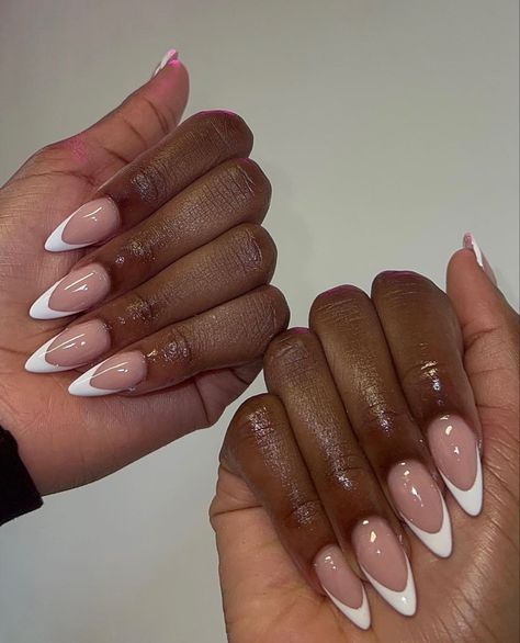 Wedding Guest Nails Almond Shape, Short Nails For Dark Skin, Esthetician Headshots, Almond Shape Nail Designs, French Tips Fall, Nails For Dark Skin, Autumn Nail Inspo, Pink Nails French, Simple Short Nails