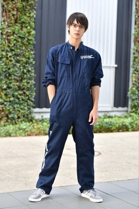 Goosebumps Costume, Jumpsuit Outfit Men, Jumpsuit Aesthetic, Male Mechanic, Clothing Practice, Worker Uniform, Mechanic Jumpsuit, Jumpsuit Outfit, Jacket Outfit