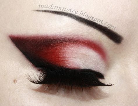 love red eyeshadow Sirens Makeup, Maquillage Goth, Witchy Makeup, Goth Eye Makeup, Fox Makeup, Maquillage On Fleek, Drag Make-up, Punk Makeup, Goth Glam