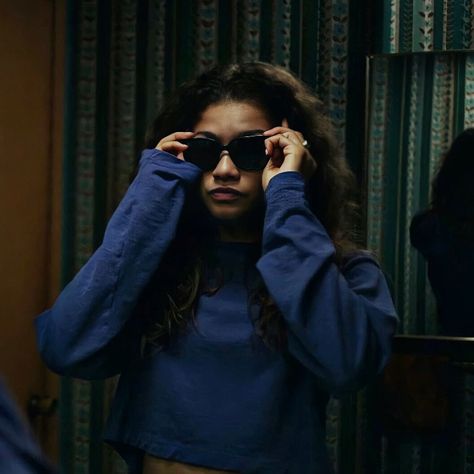 Zendaya Icons, Rue Bennett, Iconic Outfits, Gender Fluid, The Meaning, On Tumblr, Tumblr