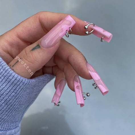 Pierced Acrylic Nails, Nails With Piercing Charms, Piercing Nails Art Designs, Pierced Nails Acrylic, Nail Piercing Acrylic, Nails With Piercing, Pierced Nails, Piercing Nails, Marley Braids