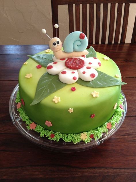 Bolo Picnic, Snail Cake, Spring Cake, Childrens Birthday Cakes, Novelty Cakes, Occasion Cakes, Birthday Cake Kids, Fancy Cakes, Girl Cakes