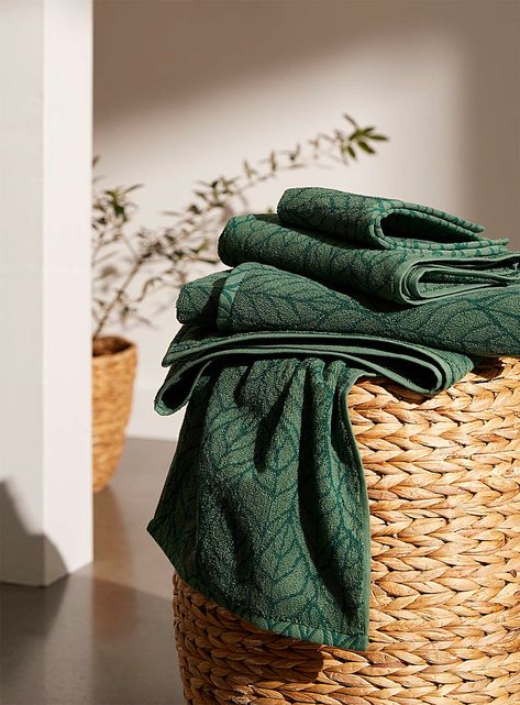 Green Towels Bathroom, Dark Green Towels, Bathroom Color Palette, Dark Grey Tile, Green Bathroom Accessories, Green Hand Towels, Green Bath Towels, Green Vanity, Patterned Bath Towels