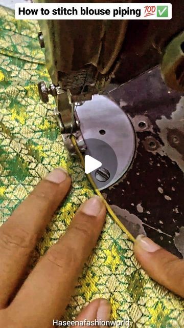 How To Stitch Blouse, Piping Blouse, How To Stitch, Sewing Collars, Viral Post, Short Shorts, Viral Videos, Sewing Machine, Piping