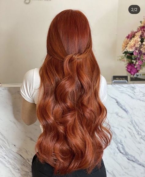 Natural Red Hair, Red Hair Inspo, Long Hair Models, Hair Color Streaks, Ginger Hair Color, Beautiful Red Hair, Hair Color Auburn, Long Red Hair, Red Hair Color