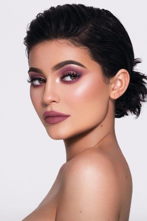 Kylie Jenner Makeup Look, Maquillage Kylie Jenner, Kendall Jenner Makeup, Kylie Jenner Nails, Holiday Lip, Jenner Makeup, Kylie Jenner Look, Kyle Jenner, Kylie Lips