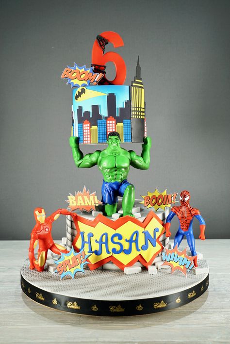 Anti Gravity Cakes, Iron Man Birthday Party, Cake Spiderman, Gravity Cakes, Construction Birthday Cake, Anti Gravity Cake, Superhero Party Favors, Iron Man Birthday, Man Birthday Party