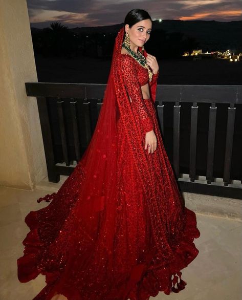 Sunaina Khera, Tulle Lehenga, Embroidered Bridal Lehenga, Sequin Lehenga, Tulle Blouse, Lehenga Red, Red Lehenga, Bridal Lehenga, Indian Design