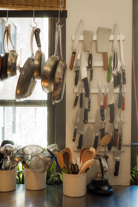 metal wall beside rangetop will have hanging pots and tons of knives. Open Pantry, Recipes Drinks, Pan Storage, Industrial Style Kitchen, Large Kitchen Island, Studio Kitchen, Chefs Kitchen, Kitchen Photos, Hanging Pots