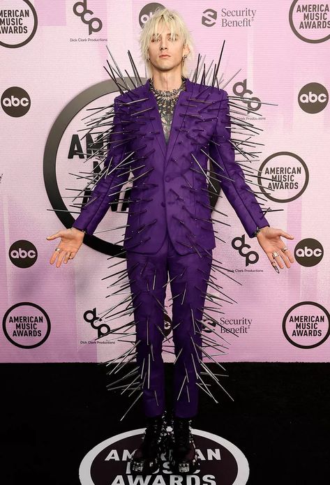 Purple Suit, Carrie Underwood Photos, Colson Baker, Purple Suits, Welcome To Night Vale, Lionel Richie, Pink Photo, American Music Awards, American Rappers