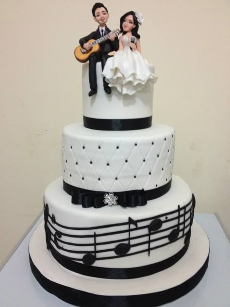 Music Themed Wedding Cake, Musical Wedding Cake, Wedding Cake Music, Cake Music Theme, Music Wedding Cake, Music Wedding Theme, Wedding Cakes Music Theme, Cake Designs For Musicians, Wedding Cake Figures