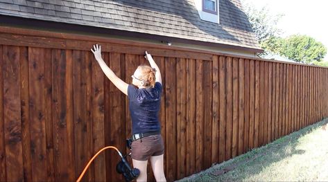 Fence Capping Ideas, Cedar Plank Fence, Fence Trim Ideas, Fence Caps Ideas, Cap And Trim Fence, Wood Fence Topper Ideas, Board On Board Privacy Fence, Horizontal Cedar Fence, Board On Board Fence