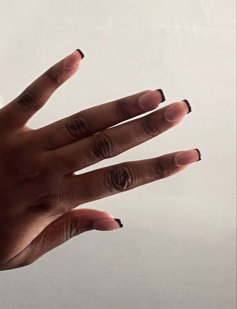 Square Black French Tip Nails, French Tip Short Acrylic Nails, Square Black French Tip, French Tip Nails Acrylic, Gel French Tip, Short French Tip Acrylic Nails, Gel French Tips, Black French Tip Nails, Black French Tip