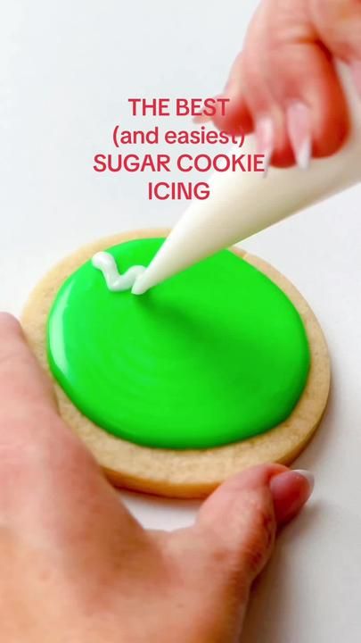 Best Sugar Cookie Icing, Royal Icing Cookies Recipe, I Am Baker, Instagram Recipes, Sugar Cookie Icing, Decorating Cookies, Best Sugar Cookies, Easy Sugar Cookies, Cricut Tips