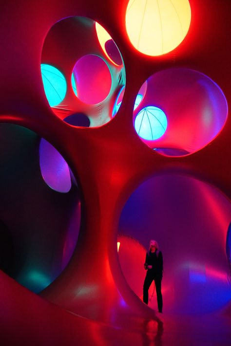 Architects of Air creates inflatable architecture maze in London's Docklands London Docklands, Maze Design, All The Bright Places, Angel Drawing, Colossal Art, Retro Futurism, Blue And Pink, Labyrinth, Installation Art