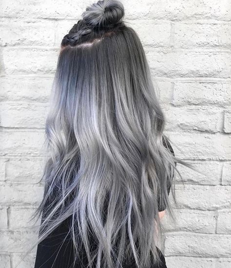 Grey Aesthetic, Atomic Blonde, American Hairstyles, Silver Hair Color, Silver Grey Hair, Pinterest Hair, Colorful Hair, Penteado Cabelo Curto, Grey Hair Color