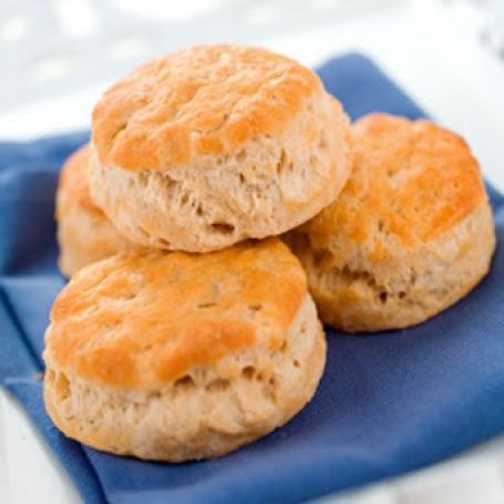 Bread Machine Southern Biscuits Recipe - (4.3/5) Bread Machine Biscuits, 2 Ingredient Biscuits, Southern Biscuits Recipe, Biscuit Dough Recipes, Easy Bread Machine Recipes, Southern Biscuits, Sweet Potato Biscuits, Bread Maker Recipes, Biscuit Bread