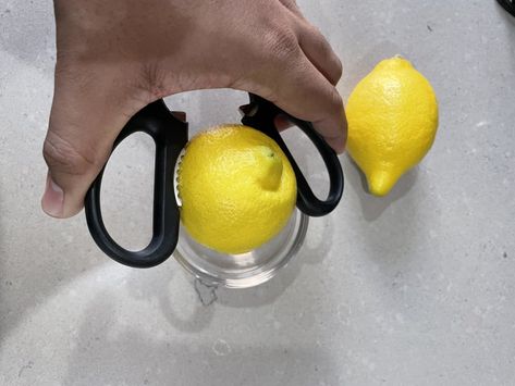 Lemon Hacks, Culinary Tips, Cold Brew At Home, Lemon Squeezer, Food Network Magazine, A Lot Of People, How To Squeeze Lemons, Sauvignon Blanc, Fresh Lemon Juice