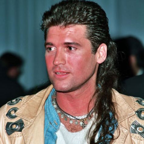 The one and only, Billy Ray Cyrus. 80s Hairstyles Men, Funny Haircuts, 80s Mullet, Country Hairstyles, Long Hair Mullet, Waterfall Hairstyle, Ugly Hair, Iconic Hairstyles, Mullet Wig