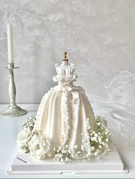 Wedding Cake Videos, Cake Competition, Wedding Shower Cakes, Fondant Cake Designs, Wedding Cake Pops, Brides Cake, Beautiful Cake Stands, Wedding Dress Cake, Bridal Shower Cakes