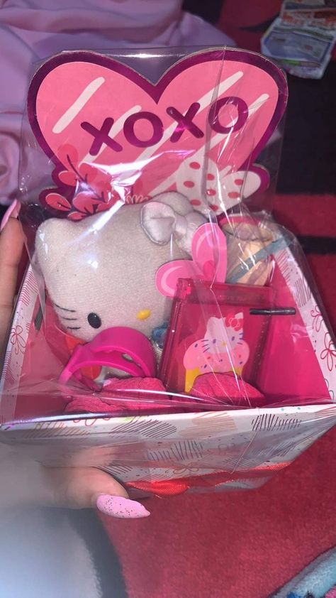 Hello Kitty Valentines Day Gift, Hello Kitty Gift Baskets, Sydney Christmas, Pink Gift Basket, Dollar Tree Gifts, Valentines Day Baskets, Kitty Aesthetic, Aesthetic Disney, Hello Kitty Gifts