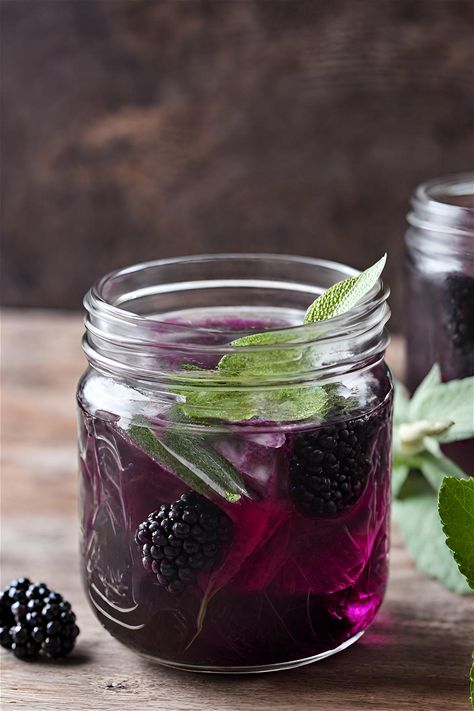 Blackberry Sage Detox Water Healthy Juice Recipes, Juice Recipes, Flavored Water, Detox Water, Healthy Juices, Improve Digestion, Time Of Day, Juicing Recipes, Paleo Gluten Free