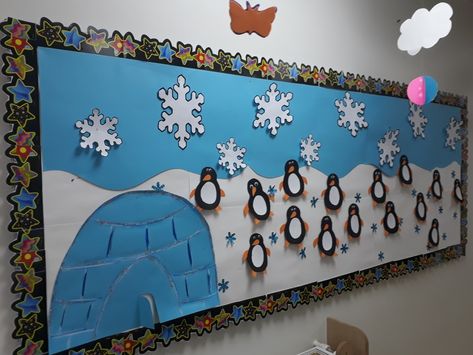 pano Winter Crafts Preschool, Winter Art Lesson, Christmas Classroom Door, January Crafts, Christmas Bulletin, Winter Kindergarten, Winter Activities For Kids, Winter Preschool, Winter Crafts For Kids