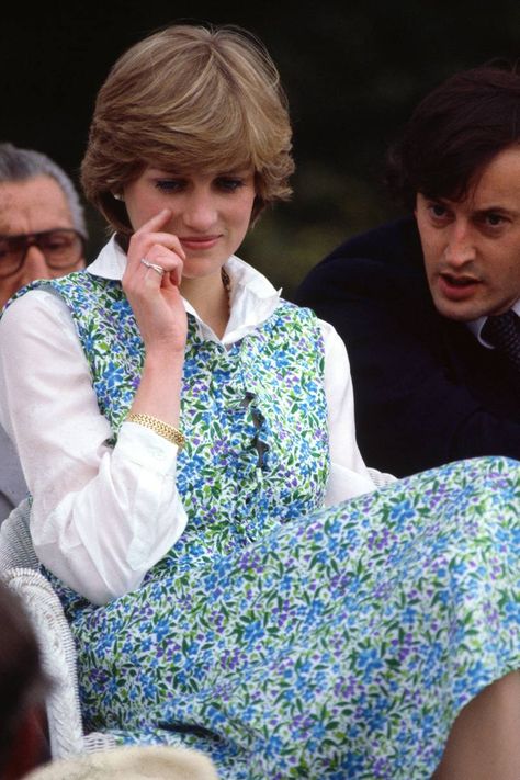 Chintzy Dress Trend | British Vogue Princess Diana Outfits, Diana Outfits, Spencer Family, Princess Diana Fashion, Princess Diana Family, Princess Diana Photos, Princess Diana Pictures, Polo Match, Princes Diana