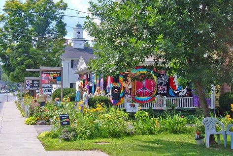 10 Top-Rated Things to Do in Woodstock, NY | PlanetWare Woodstock Ny Things To Do, Nyc Metro, Woodstock Ny, Pool And Hot Tub, The Catskills, Catskill Mountains, Outdoor Market, Travel Bug, Coastal Beaches