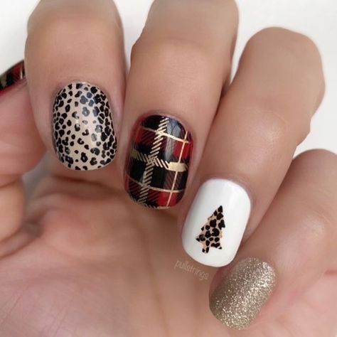 Animal Print Christmas Nails, Christmas Animal Print Nails, Leopard Print Christmas Nails, Cheetah Christmas Nails, Leopard Christmas Nails, Christmas Cheetah Nails, Christmas Leopard Nails, Christmas Cow Nails, Leopard Nail Designs