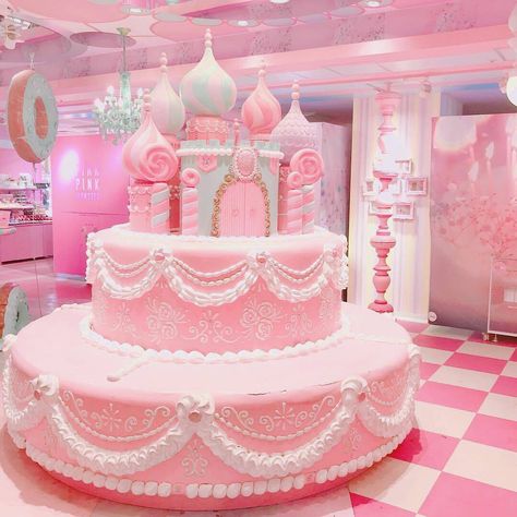 Candyland Aesthetic, Rocket Photo, Rose Gold Macbook, Pink Princess Aesthetic, Giant Cake, Angel Boy, Horror Punk, Party Food Buffet, Christmas Apartment