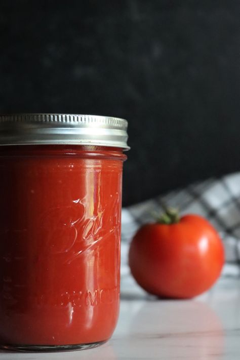 Sauce Canning Recipes, Tomato Canning Recipes, Tomato Sauce Canning, Canning Tomatoes Water Bath, Canning Tomato Sauce, Tomato Canning, Preserve Tomatoes, Canning Tomatoes Recipes, Water Bath Canning Recipes