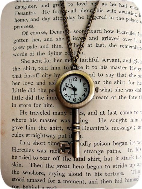 Minecraft Cosplay, Witchy Academia, Clock Necklace, Chain Watch, Under Lock And Key, Pocket Watch Necklace, Old Keys, Skeleton Watches, Key Jewelry