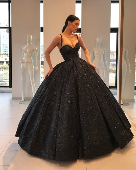 ☽Tannovia☾ Trending Gowns, Black Ball Gown, Sparkly Prom Dresses, Themed Weddings, Prom Dresses With Pockets, Fancy Nancy, Cute Prom Dresses, Affordable Dresses, Beauty Dress