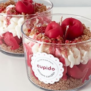 CUPIDO | Dessert Candles 🍰 (@cupidocandles) • Instagram photos and videos Candles Dessert, Unique Candle Containers, Diy Bougie, Women Candle, Apple Pie Candle, Candle Dessert, Sweet Candle, Pie Candle, Candle Making Recipes