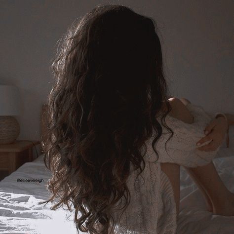 Bellatrix Lestrange Daughter, Love And Gelato, Italian Hair, Blending Gray Hair, Aesthetic People, Fantasy Aesthetic, Character Aesthetic, Aesthetic Photo, Dark Aesthetic