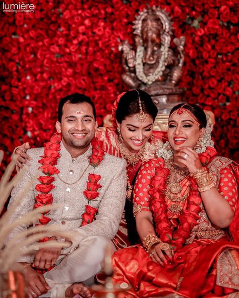 Currently Drooling over the South Indian Bride's Wedding Pics... 💗  #southindianbride #southindianwedding #punjabiwedding #desibride #floraldress #indianbride #saree #floraldecor #floral_perfection #backdrop #indianwedding #redrose #sistersquad #lovegoals #relationshipgoals #couplegoals #indianwedding #bridesmaid #sareelovers #sareeblouse #sisterlove #sisters #sistersister #weddingstyle #WeddingDay #bridalinspiration #bridalinspo #TheFabApp #FabOccasions #FabLifestyle #beauty #gorgeous #fashion Sister Wedding Pictures, Brides Sister, Sisters Photoshoot Poses, Bride Photos Poses, Groom Photoshoot, Sister Poses, Kerala Bride, Wedding Stage Design, Bride Groom Photos