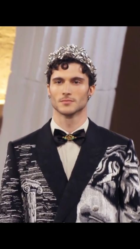 Asgardian Fashion, Slytherin Vibes, Crown Men, Rabbit Pen, Male Crown, Guy Fashion, Joey Graceffa, Golden Birthday, Gay Marriage