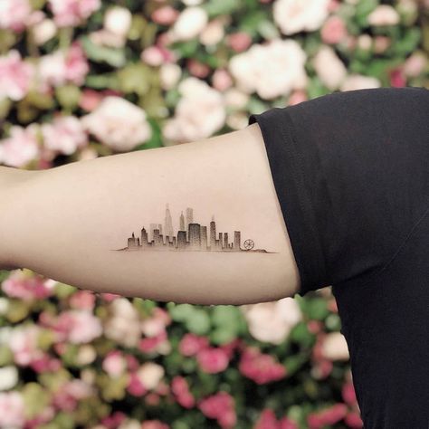 Chicago skyline tattoo on the inner forearm. Nyc Skyline Tattoo, Chicago Skyline Tattoo, Bicep Tattoo Women, Skyline Tattoo, Chicago Tattoo, Vegas Tattoo, Tattoo Placements, Inner Forearm Tattoo, New York Tattoo