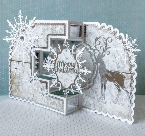 A Passion For Cards: Merry Christmas - Tonic Studios Staggered Stepper dies Regal Reindeer, Die Cut Christmas Cards, Company Christmas Cards, Tonic Cards, Handmade Christmas Cards, Fancy Fold Card Tutorials, Christmas Cards Kids, Christmas Card Inspiration, Step Cards