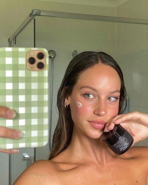 Olivia Mathers, Vitamins, Moisturizer, Mirror Selfie, Benefits, Skin Care, Coding, Skin, On Instagram