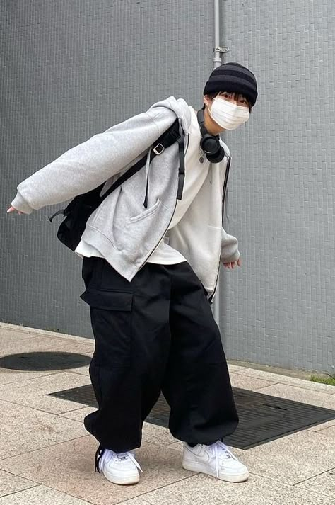 Baggy Clothes Outfit Men Street Styles, Korean Baggy Outfits Men, Baggy Grunge Outfit Men, Male Acubi Fashion, K Street Fashion, Korean Street Wear Men, K Fashion Men, Beanie Outfit Street Style, Jeans Hoodie Outfit