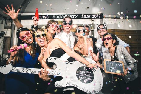 Melanie et Thomas un thème rock bien assumé ! Photoboth Mariage, Rock N Roll Wedding, Photos Booth, Rock N’roll, Photo Couple, Rock N, Rock N Roll, Photo Booth, Rock And Roll