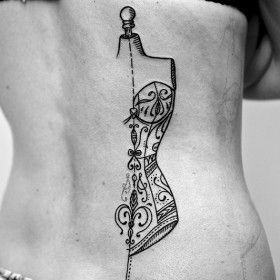 Beautiful detail..... Crafter Tattoo Ideas, Sewing Tattoos, Tattoo Vintage, Inspiration Tattoos, Tattoo Project, Tattoo Feminina, Tattoo Parlors, Ideas Vintage, Half Sleeve Tattoo