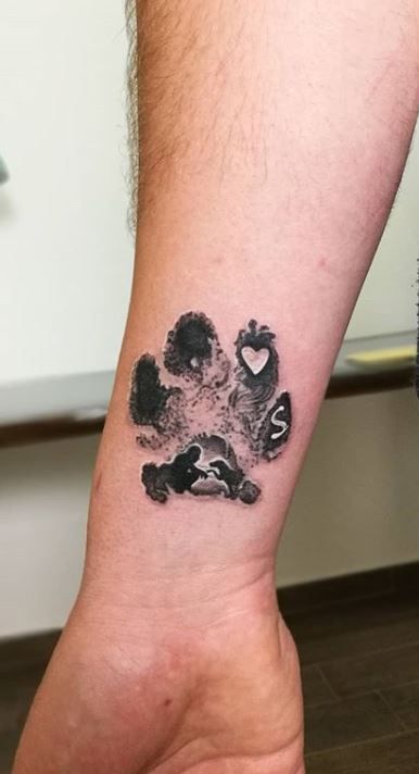 Dog Paw Tattoos, Paw Tattoos, Tatoo Dog, Pawprint Tattoo, Dog Memorial Tattoos, Dog Paw Tattoo, Petit Tattoo, Paw Tattoo, Memorial Tattoos